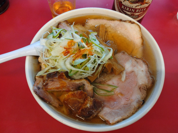 「チャーシューメン¥1150+ネギ¥100+瓶ビール¥650」@一品香 小山の写真