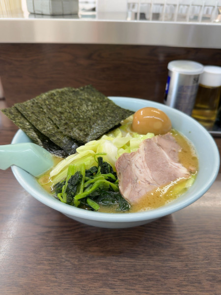 「キャベツラーメン＋味玉」@とんぱた亭 片倉町店の写真