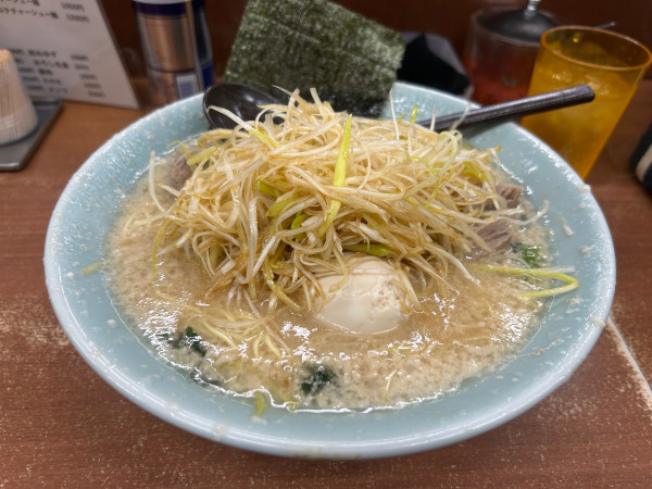 「ネギコテチャーシューメン中盛　味玉」@ラーメンショップ 大木店の写真