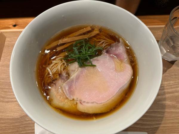 「醤油らぁめん」@麺 ふじさきの写真