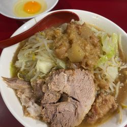 中ラーメン＋生卵