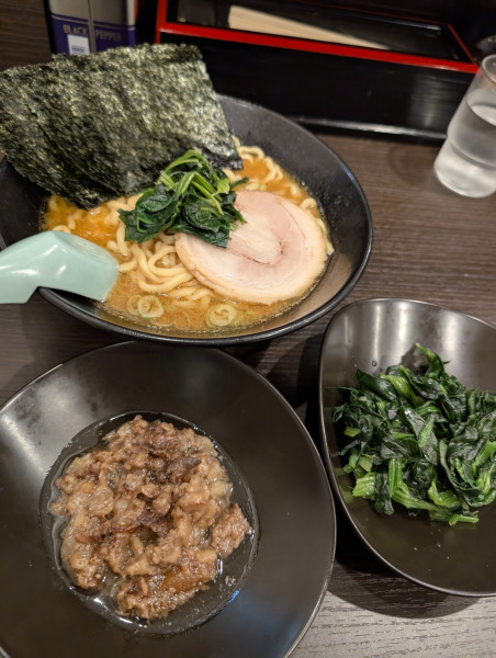 「らーめん・ほうれん草＆牛脂増し」@せんだい味噌部の写真