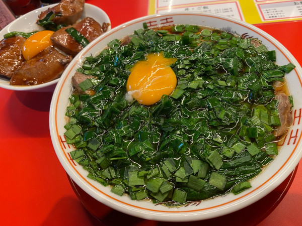 「ニラ中華そば＋純レバ丼」@レバニラ中華 満腹の写真