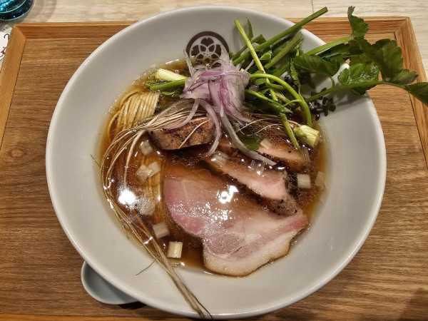 「【限定】鴨と煮干しの中華そば（醤油）　1200円」@つけ蕎麦 津桜の写真