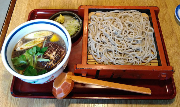 「鴨せいろ＋さつま揚げ」@そば処 朝日庵の写真