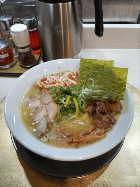 「特製鶏塩そば」@麺屋 音 南越谷店の写真