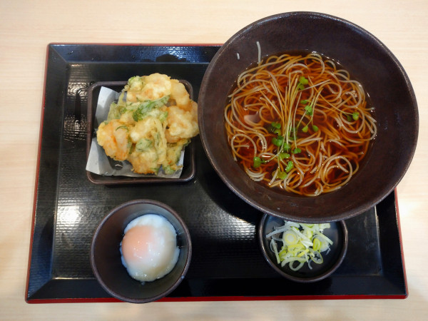 「ほぼ海老だけのかきあげそば（820円）」@ゆで太郎 川崎砂子店の写真