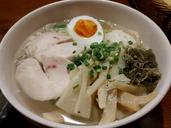「あら炊き塩ラーメン（840円）」@居酒屋ダイニング満天の写真