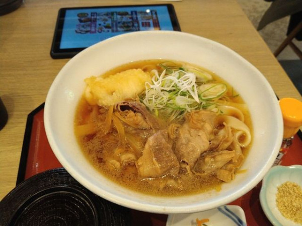 「牛肉きしめん」@SAGAMI  金城ふ頭店の写真