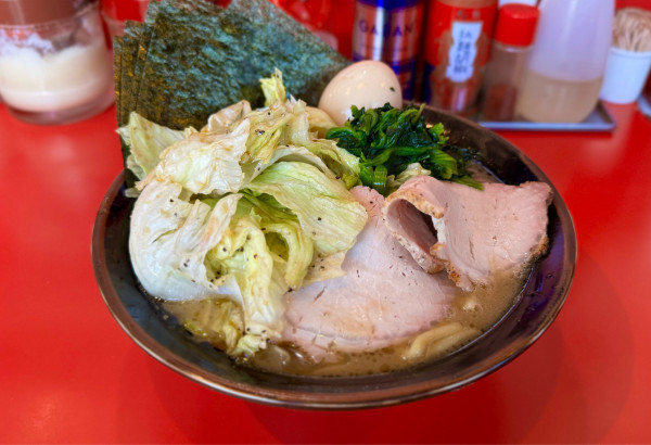 「昼飯セット¥1000、レタス¥100」@どんとこい家の写真