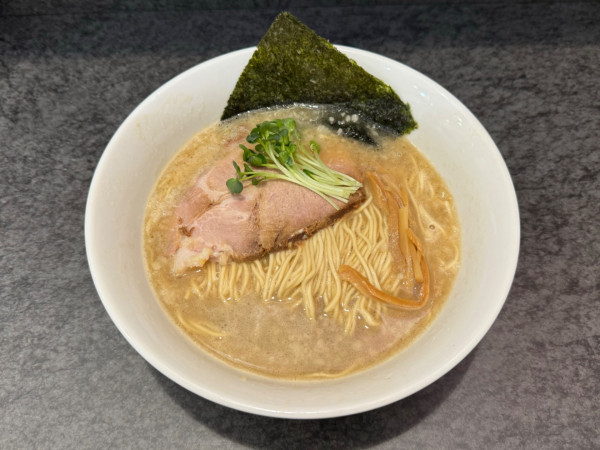 「鶏と豚の背脂中華そば」@Ramen126の写真