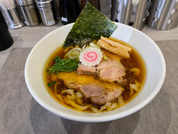 「醤油らぁ麺」@手打ち 蓮の写真