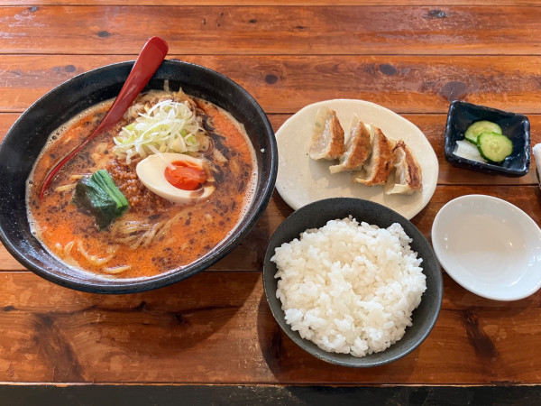 「担々麺　餃子セット」@支那そば うみの写真