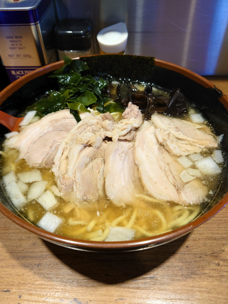 「チャーシュー麺特盛  硬め濃いめ多め」@イレブンフーズ 源流 南品川店の写真