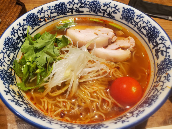 「麻辣湯麺・香港麺変更」@横濱小籠包マニアの写真