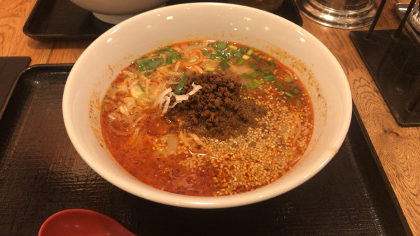 「紅麻辣担々麺　1100円」@宙寅屋 東京ソラマチ店の写真