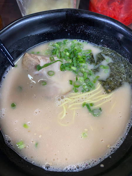 「博多ラーメン＋替え玉」@博多ラーメン 長浜や 立川店の写真