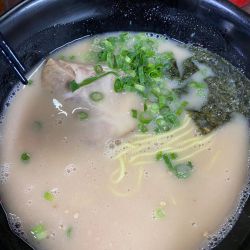博多ラーメン＋替え玉