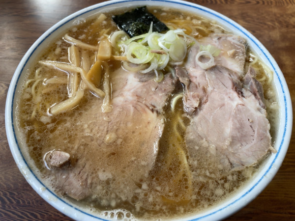 「ラーメン大盛り900円」@チーナン食堂の写真
