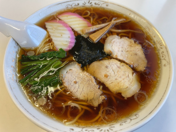 「ラーメン800円」@味世屋食堂の写真