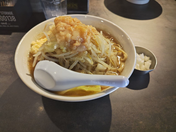 「ラーメン少なめ➕玉ねぎ」@Hi-Fat Noodle BUTCHER’Sの写真
