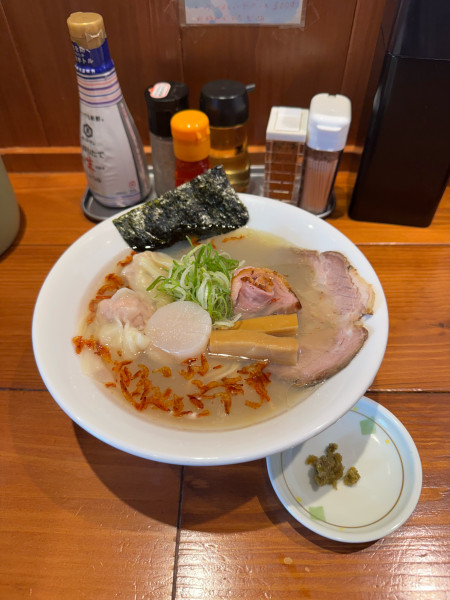 「【限定】エビ舞う贅沢貝出汁塩そば」@麺屋 真心の写真