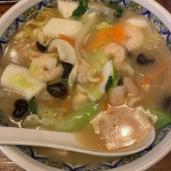 【冬季限定】煮込み海鮮ラーメン(刀削麺)