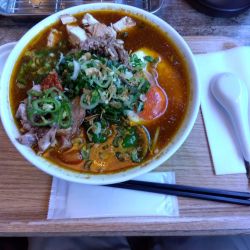 カレーラーメン　パクチー抜き青唐辛子入り