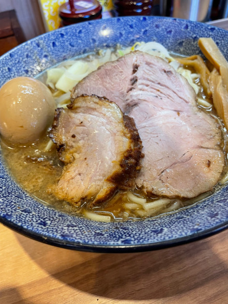 「味玉Wチャーシュー麺」@創作らーめん 小川流 八王子みなみ野店の写真