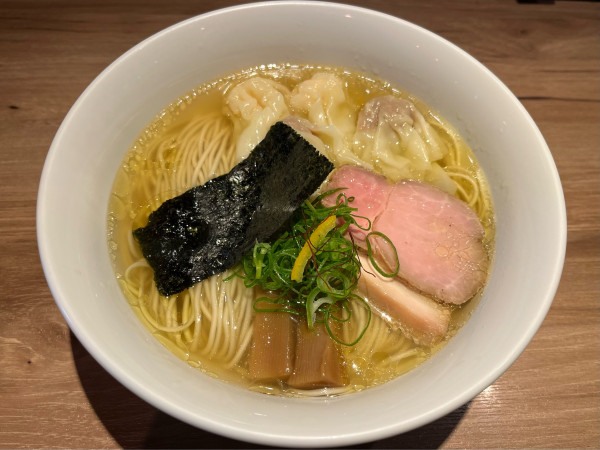 「白旨にこにこワンタン麺」@中華soba いそべの写真