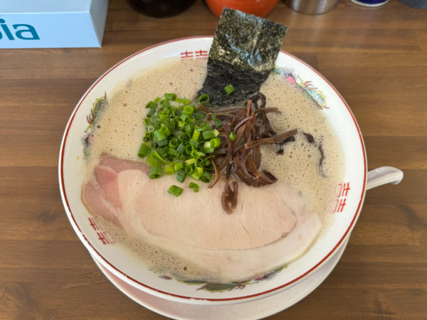 「ラーメン＋替玉」@博多ラーメン 洋ちゃん食堂の写真
