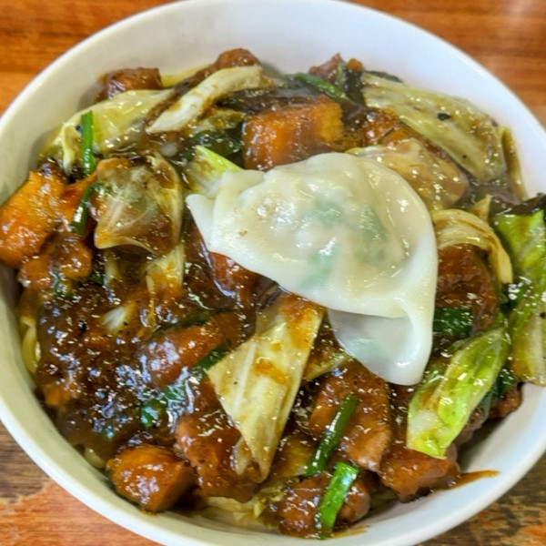 「スタミナ冷やし 1.5玉？900円」@えるびすの写真