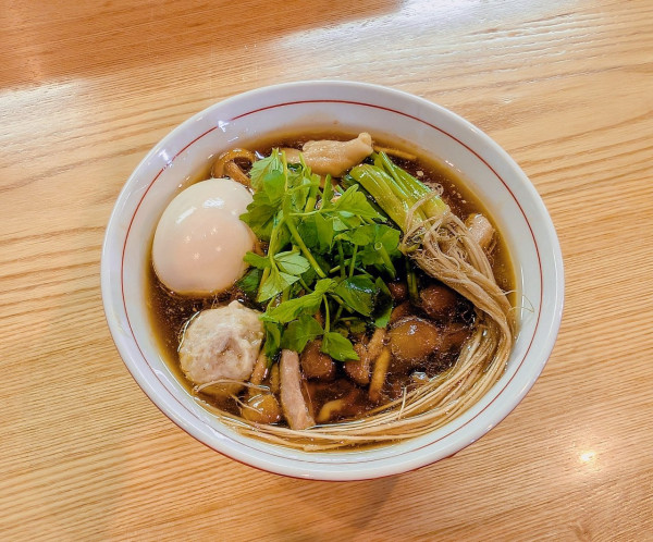 「飛騨なめこの醤油そば【期間·数量限定】」@麺 㐂色の写真