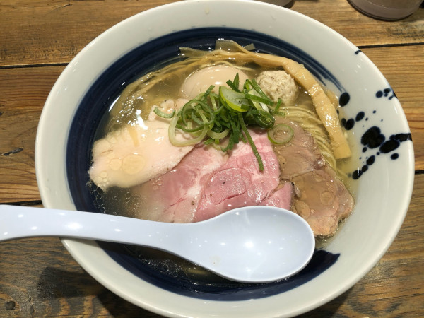 「真鯛特製塩らーめん」@麺屋 翔 みなとの写真