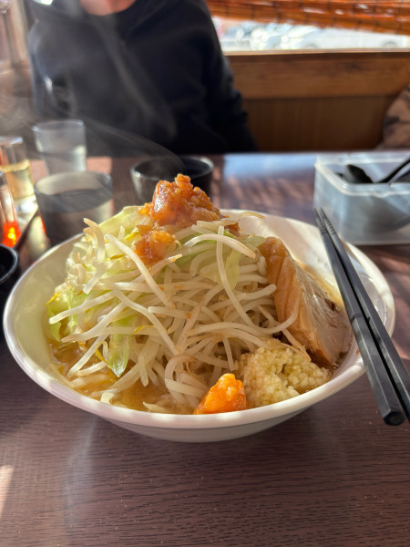 「ラーメン醤油　野菜増し脂増し」@らーめんコジマル 東金店の写真