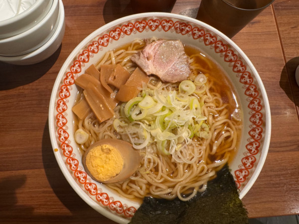 「ラーメン（醤油）大盛」@雲龍一包軒 ららぽーと富士見店の写真