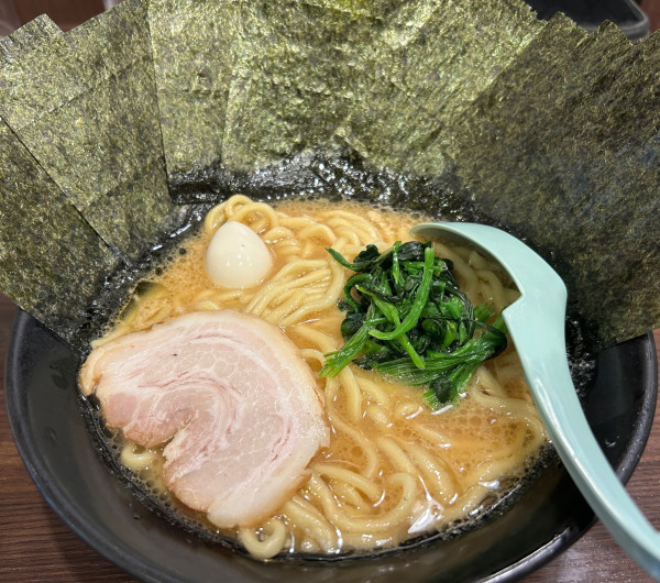 「ラーメン＋海苔＋小ライス」@横浜家系ラーメン 百家の写真