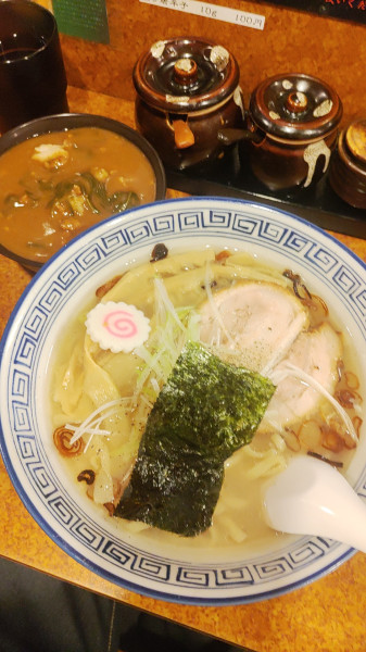 「あさり出汁の潮中華そば 手もみ麺ver.」@麺の蔵 かめだ屋の写真