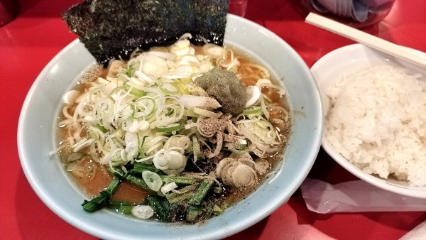 「ラーメン＋ネギ＋ライス」@横浜家系ラーメン 黄金家の写真