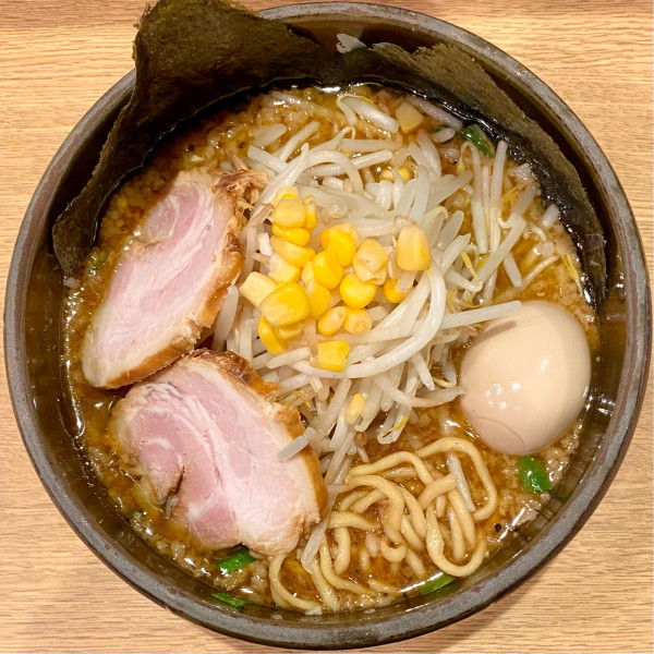 「特みそこってりらーめん（背脂あり）¥1200円」@らーめんダイニング ど・みそ 京橋本店の写真