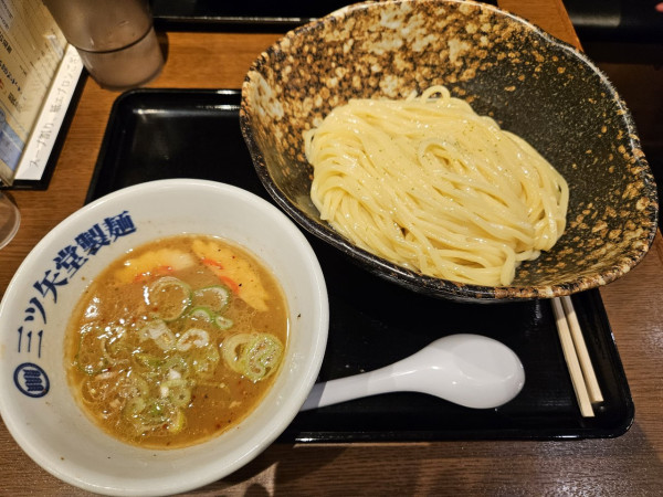 「豚骨魚介つけ麺」@三ツ矢堂製麺 川越店の写真