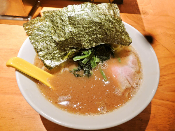 らーめん(900円)