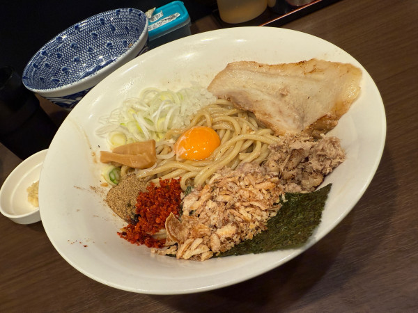 「狼煙まぜそば並」@狼煙 東大宮店の写真