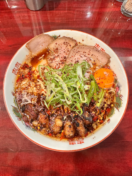 「バッチバチ牛ホル中華そば」@中華そば 辻の写真