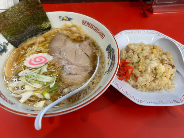 「ラーメンセット1100円」@五臓六腑の写真