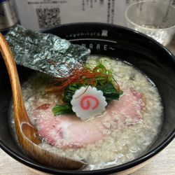 塩ラーメン　950円　背脂トッピング50円