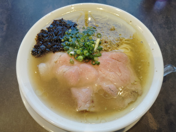 「牡蠣塩ラーメン　　900円」@むかん横浜の写真