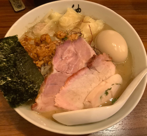 「[限定]煮干味噌ラーメン　＋　特製」@紬生の写真