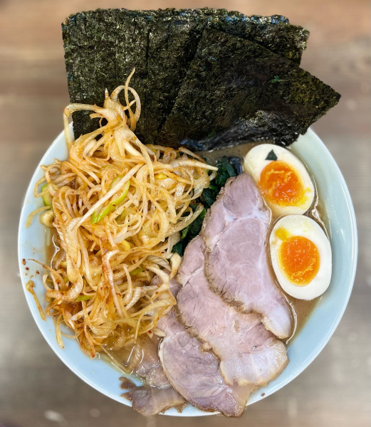 「渡来武ラーメン中、のり増し、辛ネギ」@横浜らーめん 渡来武の写真