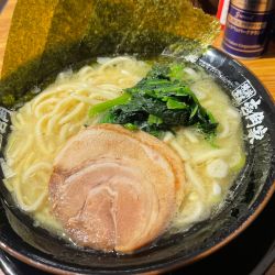 家系ラーメン(並)¥680(感謝祭)